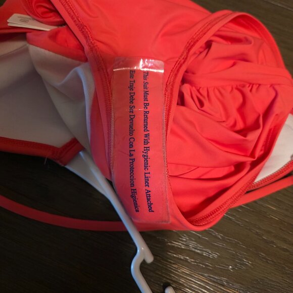 Tommy Bahama PEARL SOLIDS V-WIRE SHIRRED BANDEAU ONE-PIECE SWIMSUIT NWT Coral - Picture 10 of 10